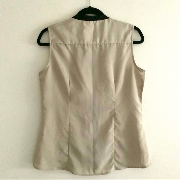 Larry Levine sleeveless button up blouse - Picture 2 of 6